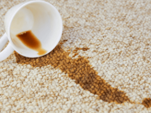 4 soluții eficiente pentru îndepărtarea petelor de pe covoare 4 soluții eficiente pentru îndepărtarea petelor de pe covoare