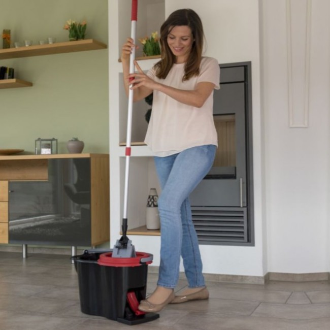 Set complet curățenie CLICK'N TWIST cu găleată și mop Set complet curățenie CLICK'N TWIST cu găleată și mop